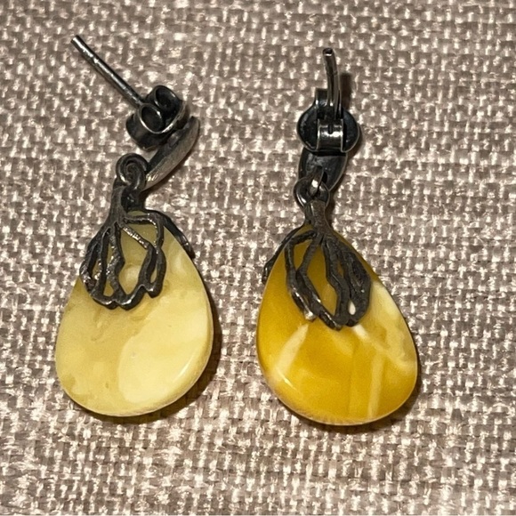 925 Sterling Silver Earrings - Picture 7 of 8